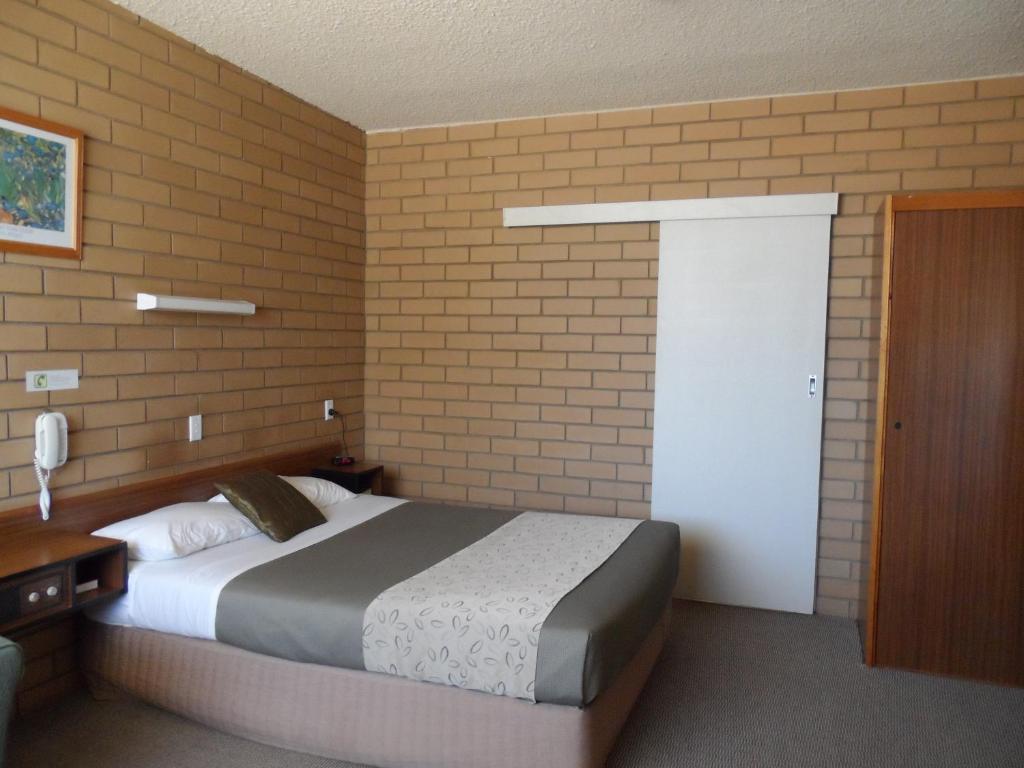 Mount Motor Motel